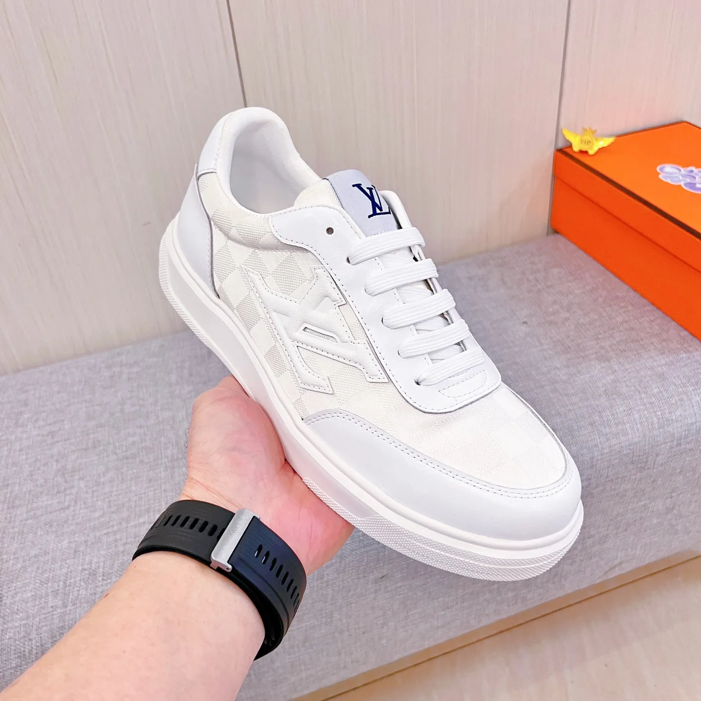 Men's Men's Shoes Men's Shoes💰 420 Men's Men's Shoes💰[LV]🔥Louis Vuitton Men's high-end brand official website 1:1 Latest masterpiece: The upper is made of Italian imported first-layer cowhide with a comfortable and breathable lining➕Original non-slip and wear-resistant outsole🔥, making walking more convenient and comfortable! An exclusive new model, a stunning work, a beautiful 1:1 replica [color] compared to the official quality! Create a fashionable personality to set off your uniqueness! A must-have for trendy men! Classic🔥Size: 38-44 Color: 🔥Multiple colors available🔥.